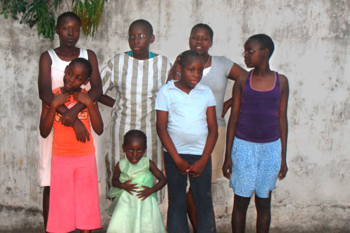 Die Kinder des Waisenheims Ngiya