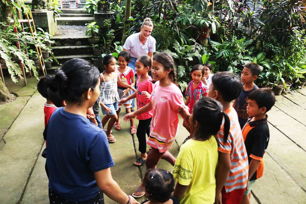 Starkids Foundation - Stiftungsrätin Livia Müggler zu Besuch in Bali